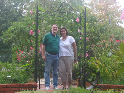 2006_09_22 RnB at Hawkin House garden.jpg